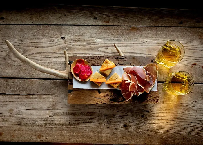 Отель Hotel Chez Marie